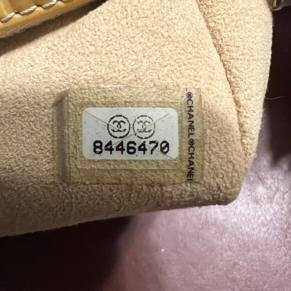 Chanel Pre-owned Patent Leather Mini Bag In Yellow with dust bag Made in France - Picture 3 of 16